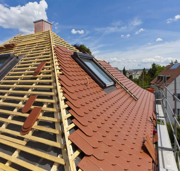 RÉNOVATION DE TOITURE & COUVERTURE